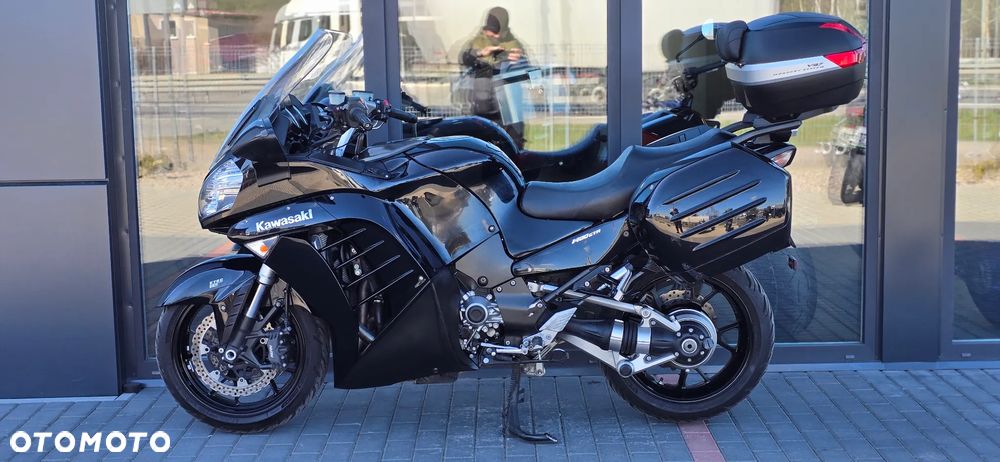 Kawasaki GTR - 25