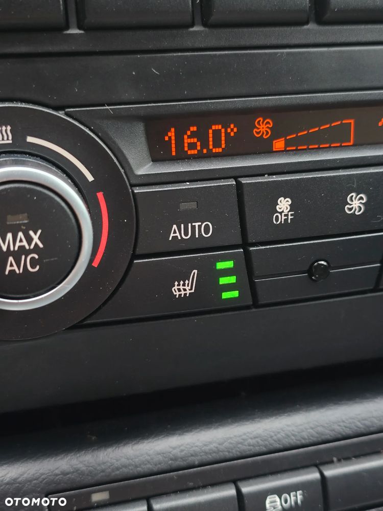 BMW X1 xDrive28i Sport Line - 32