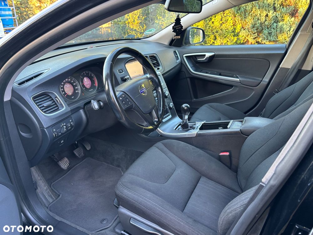 Volvo V60 D4 Business Edition - 28