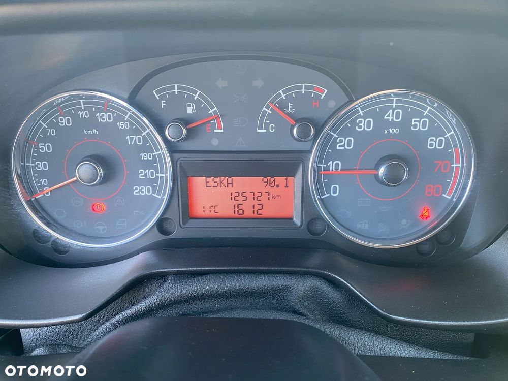 Fiat Grande Punto - 10