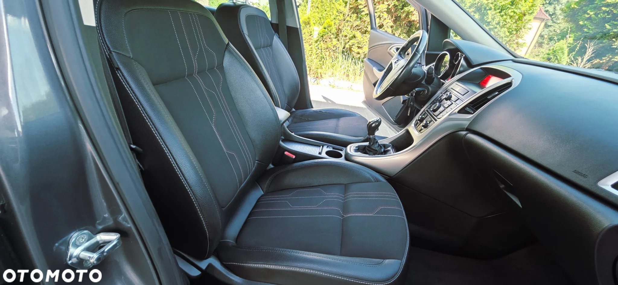 Opel Astra 1.4 Turbo 150 Jahre - 36