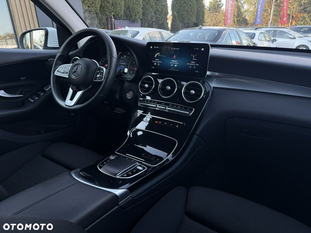 Mercedes-Benz GLC - 16