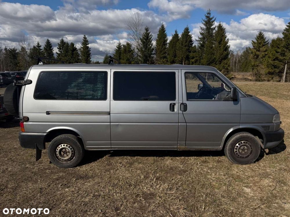 Volkswagen Caravelle - 9