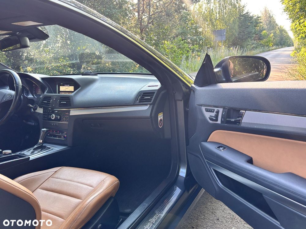 Mercedes-Benz Klasa E 350 CDI DPF BlueEFFICIENCY 7G-TRONIC Avantgarde - 27