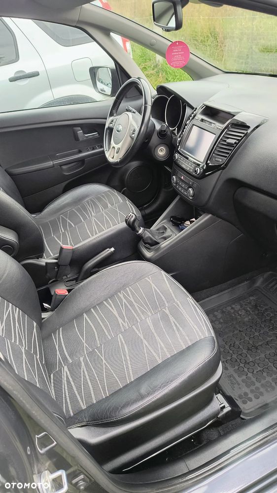 Kia Venga - 9