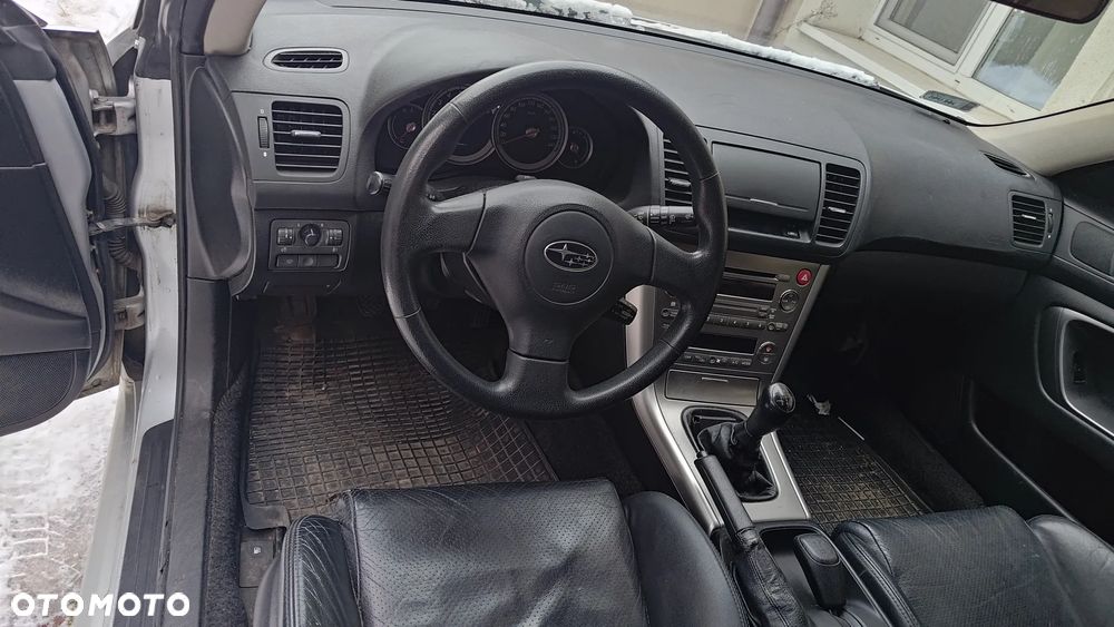 Subaru Legacy - 10