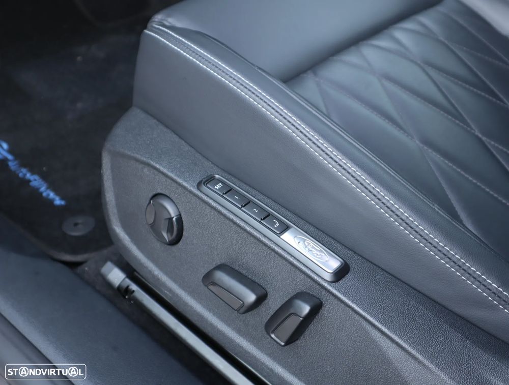 Ford Explorer 79 kWh Premium AWD - 28