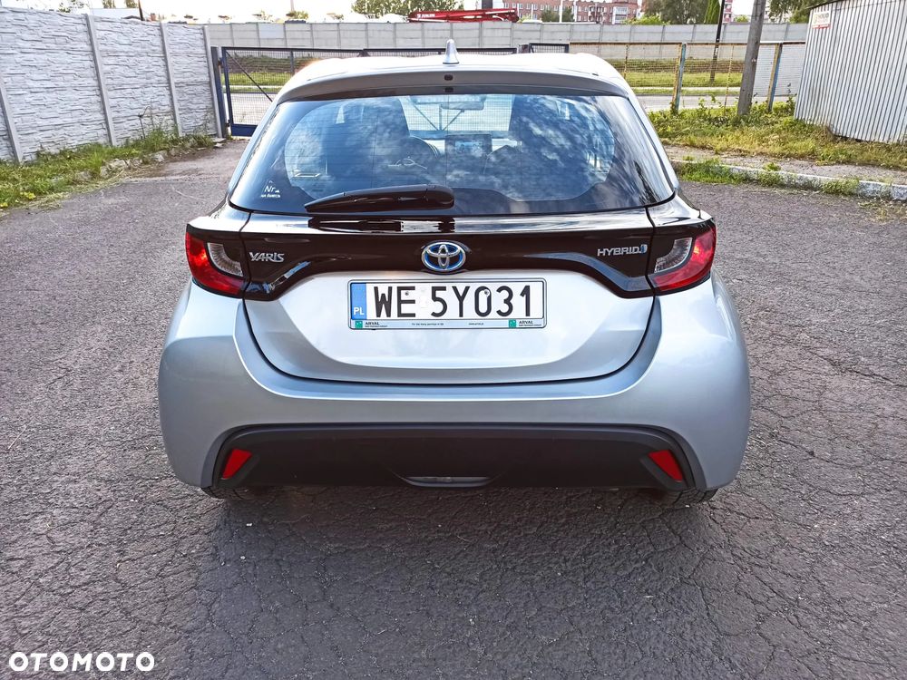 Toyota Yaris Hybrid 1.5 Active - 11