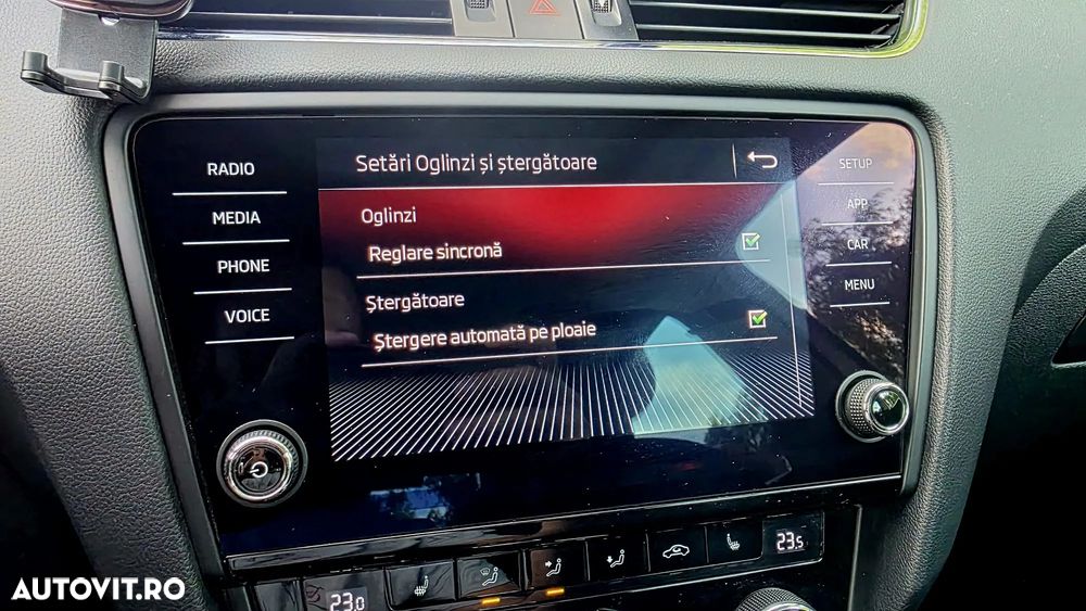 Skoda Octavia 2.0 TDI DSG 4X4 Style - 18