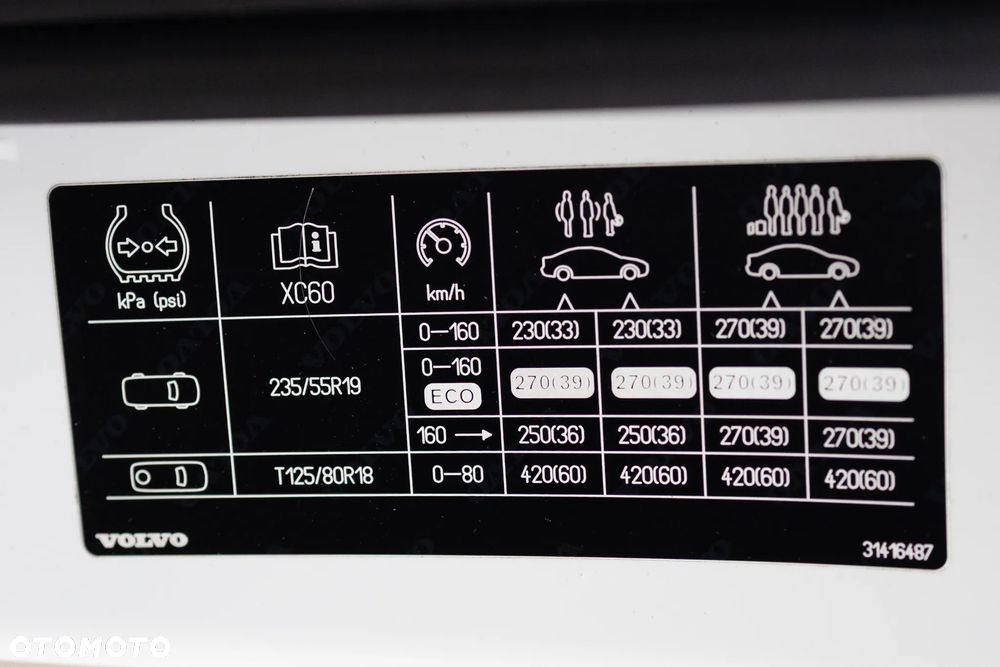 Volvo XC 60 T5 AWD R-Design - 25