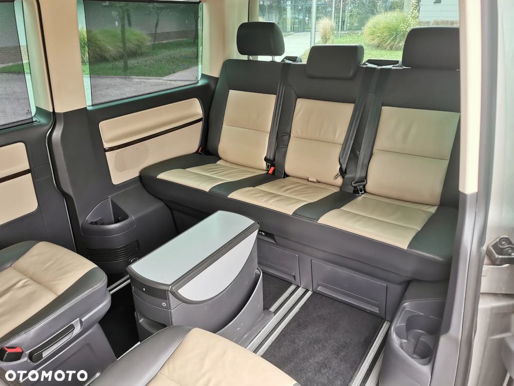 Volkswagen Multivan - 9