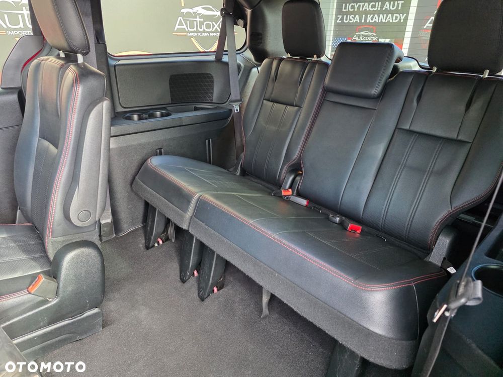 Dodge Grand Caravan - 22