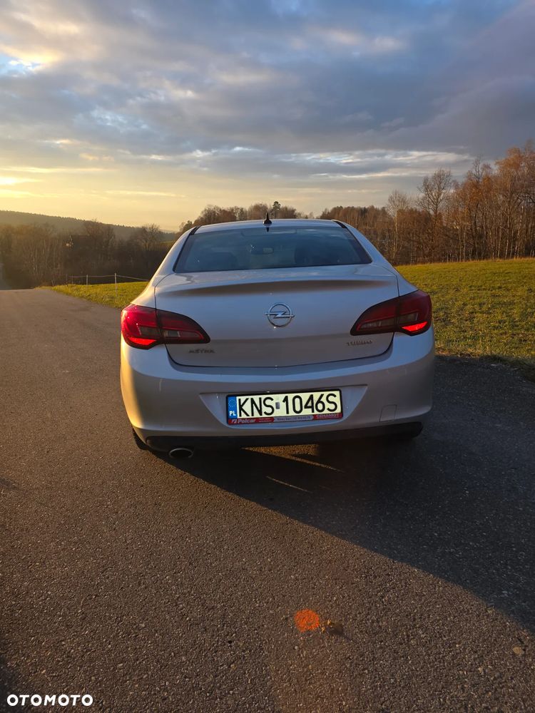 Opel Astra 1.4 T Cosmo - 9