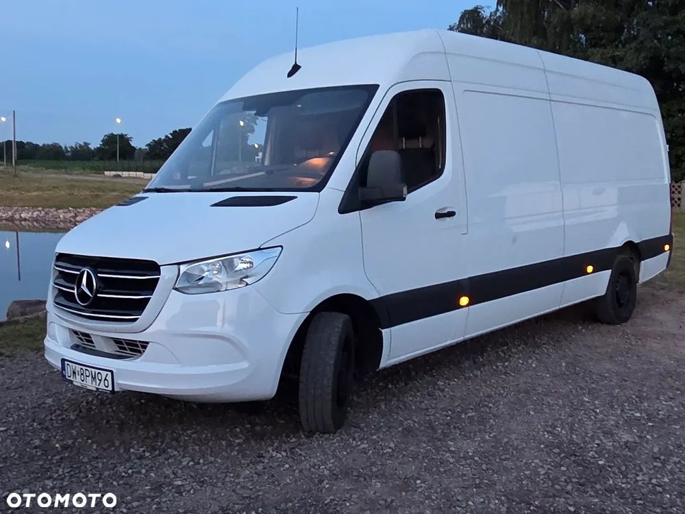 Mercedes-Benz Sprinter - 1