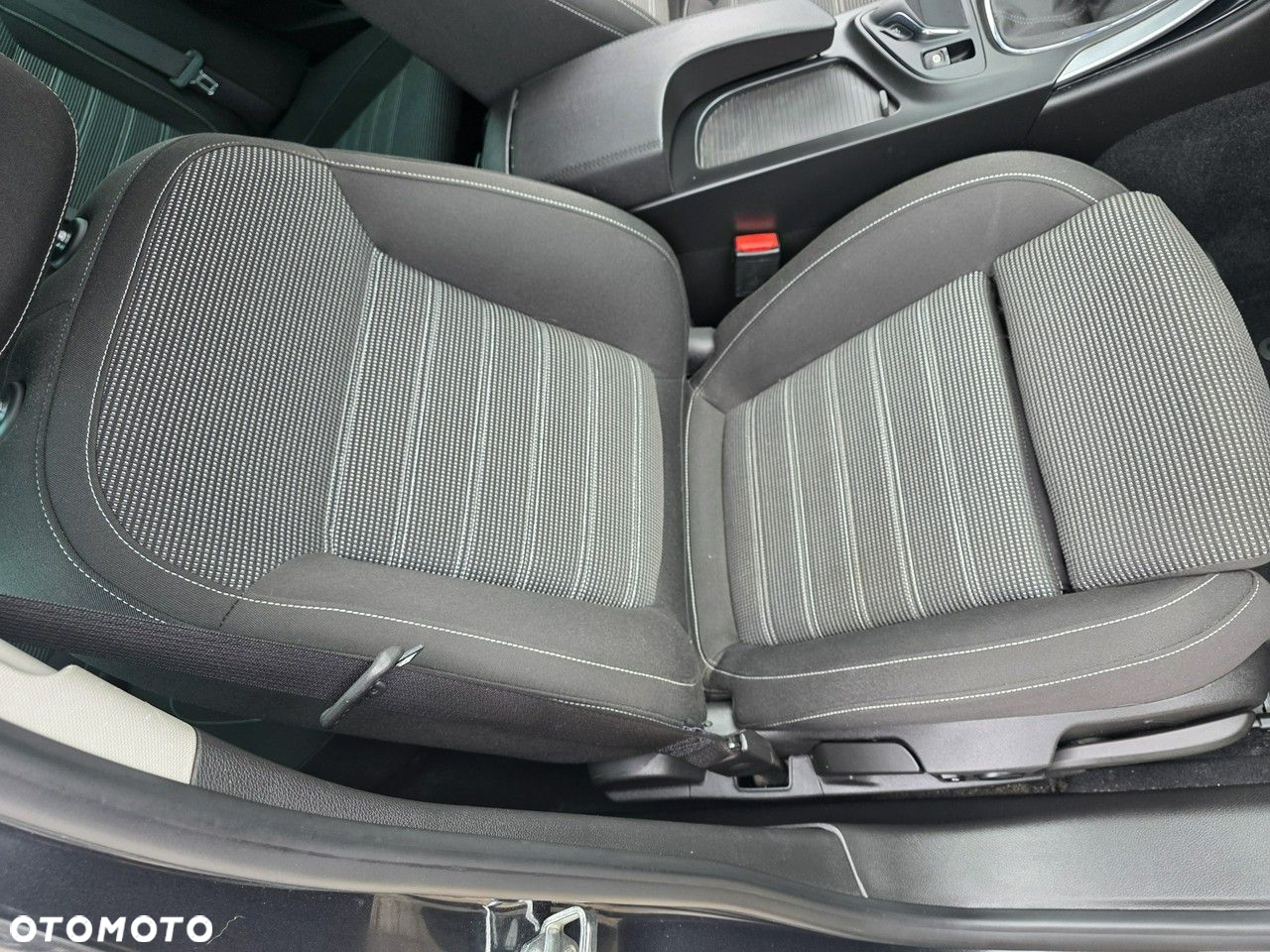Opel Insignia 2.0 CDTI Cosmo S&S - 23