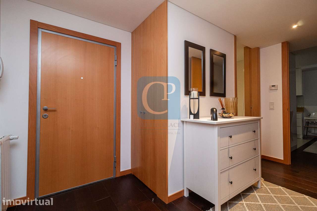 Apartamento T2Kit como novo, junto à Igreja da Areosa - Grande imagem: 2/29