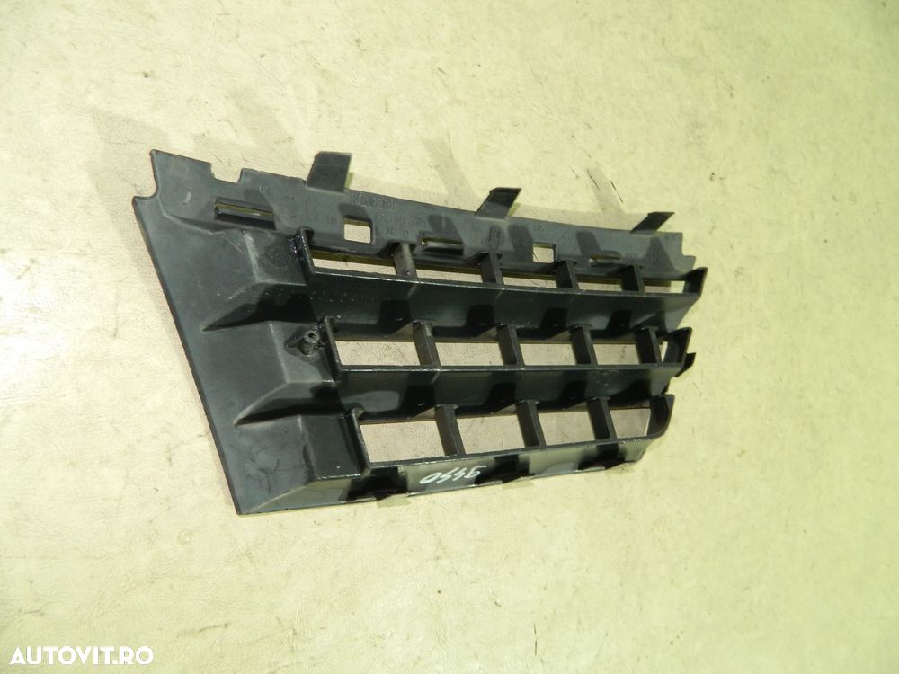 Grila radiator partea stanga, Renault Scenic, 2003, 2004, 2005, 2006,, 8200140329 - 5