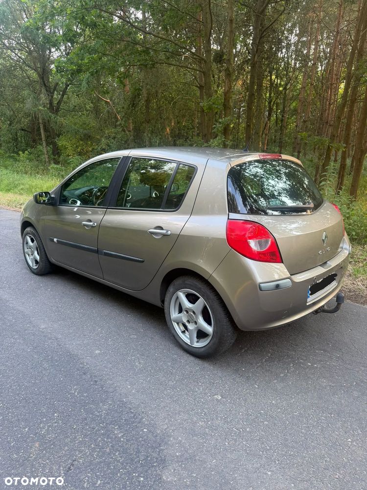 Renault Clio 1.2 TCE Alize - 8