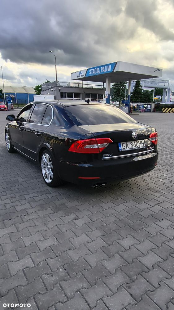 Skoda Superb 2.0 TDI Ambition DSG - 5