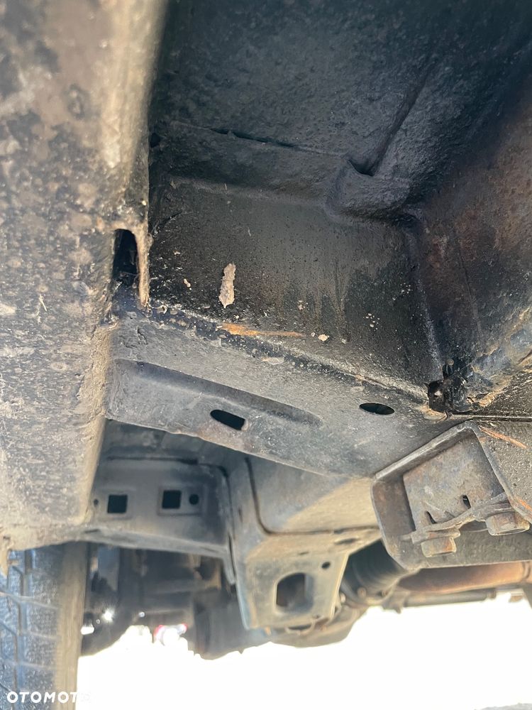 Jeep Grand Cherokee - 37