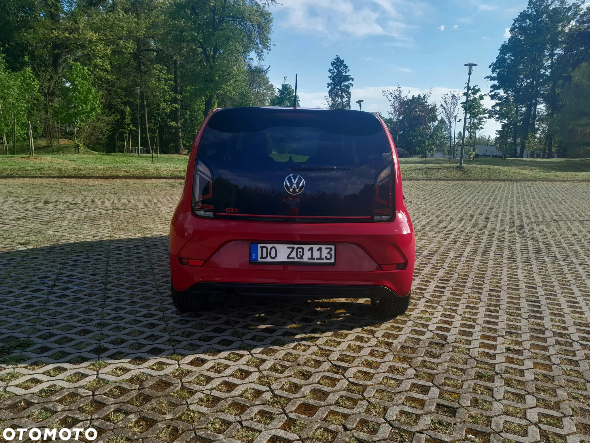 Volkswagen up! GTI - 11