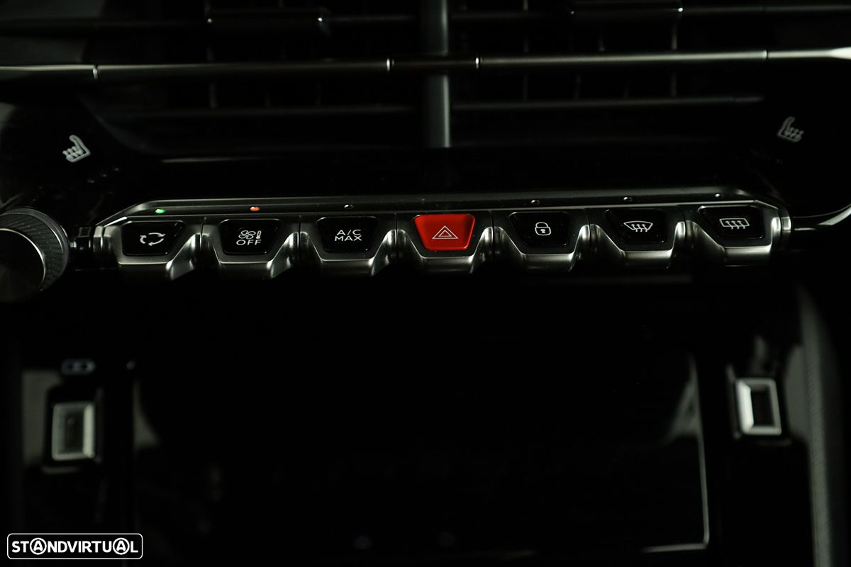 Peugeot 2008 1.2 PureTech GT EAT8 - 13