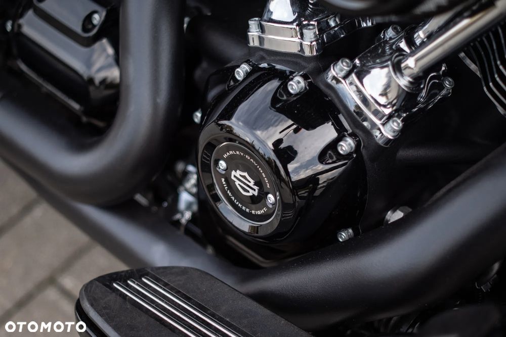 Harley-Davidson Touring Road King - 11