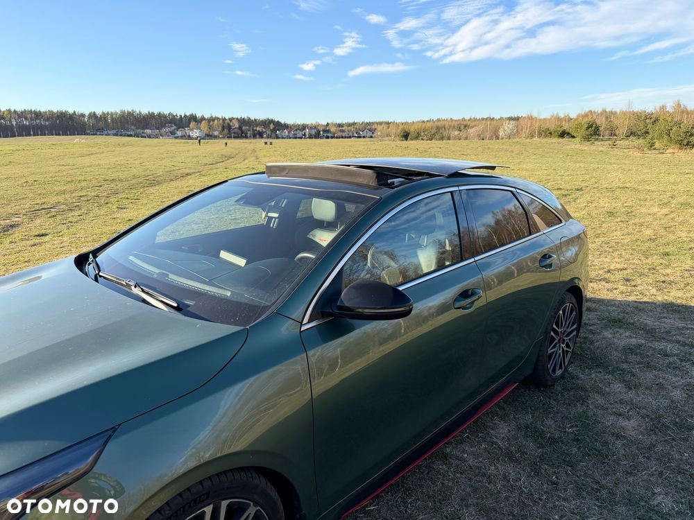 Kia ProCeed - 24