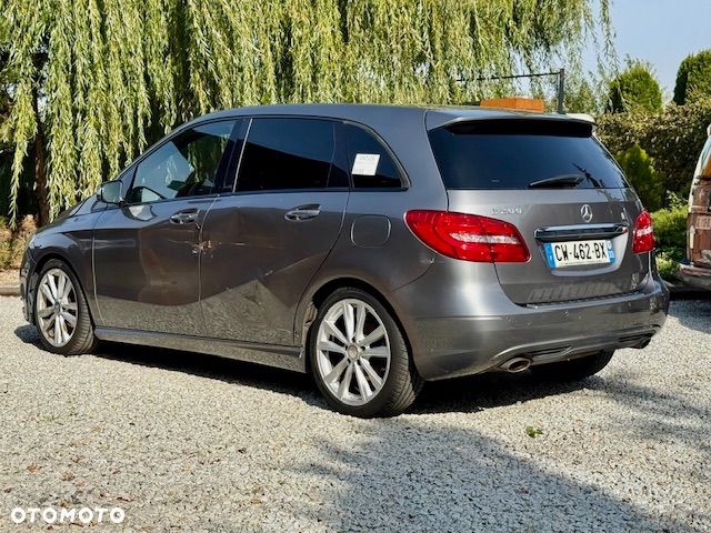 Mercedes-Benz Klasa B 200 7G-DCT AMG Line - 9