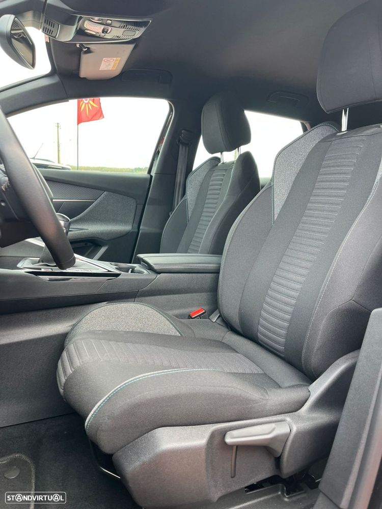 Peugeot 3008 1.2 PureTech Active Pack - 18