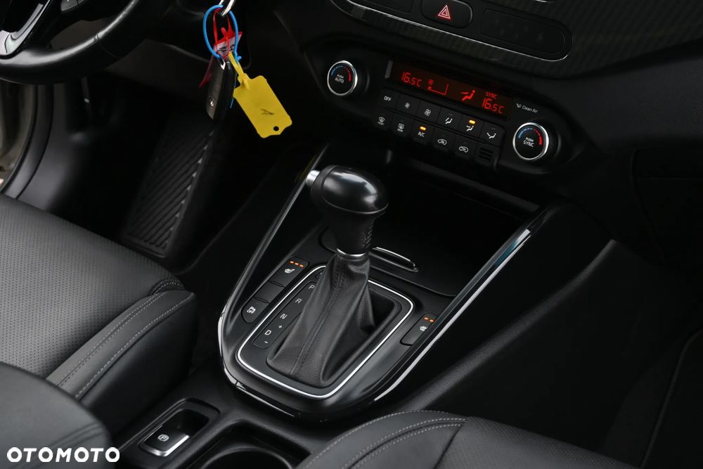 Kia Carens 2.0 GDI Automatik Edition 7 - 24