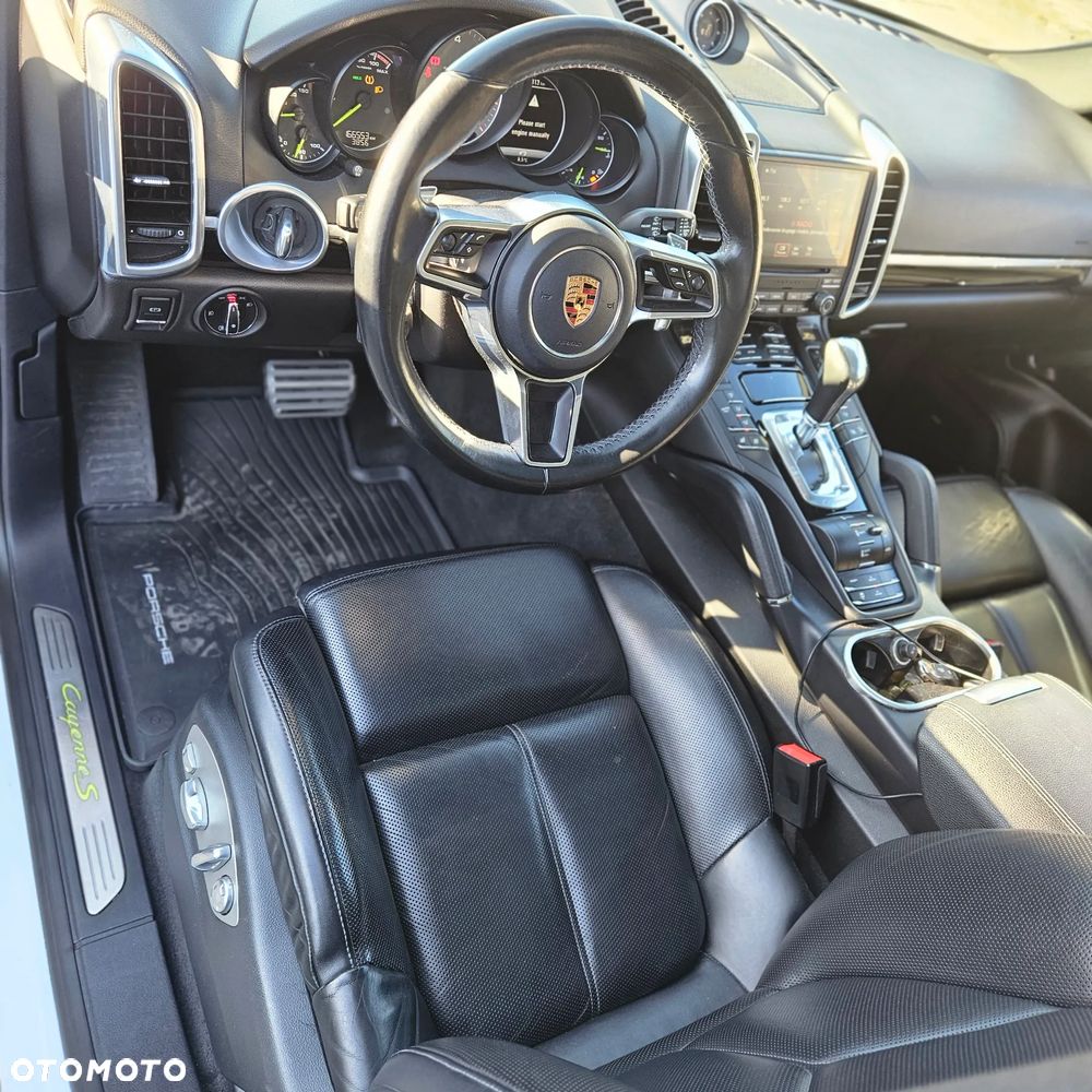 Porsche Cayenne S E-Hybrid Platinum Edition - 21