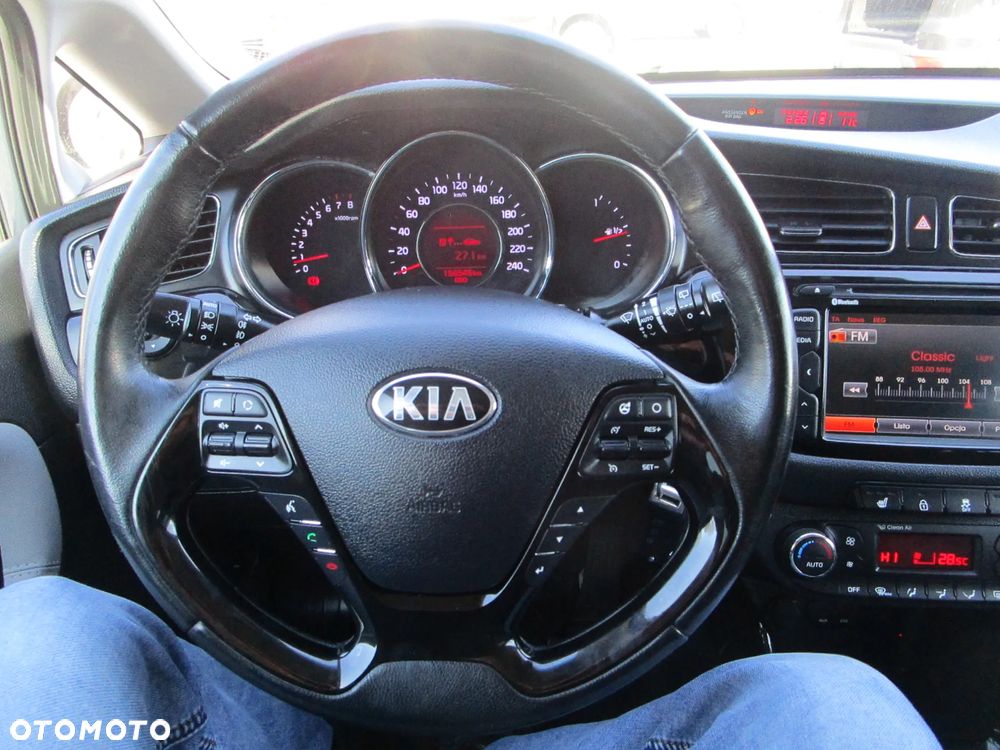 Kia Ceed 1.6 GDI Business Line - 34