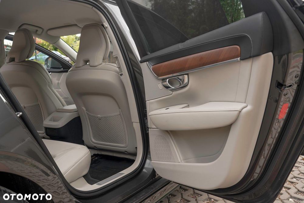 Volvo S90 D4 Inscription - 32