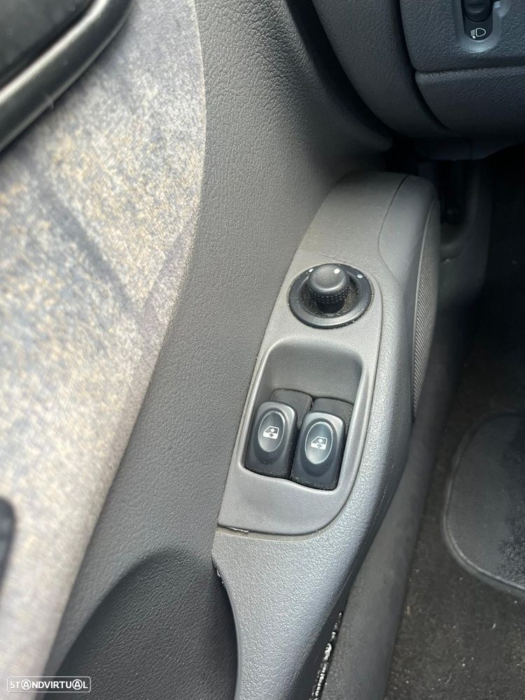 Renault Mégane Break 1.4 16V Authentique - 6