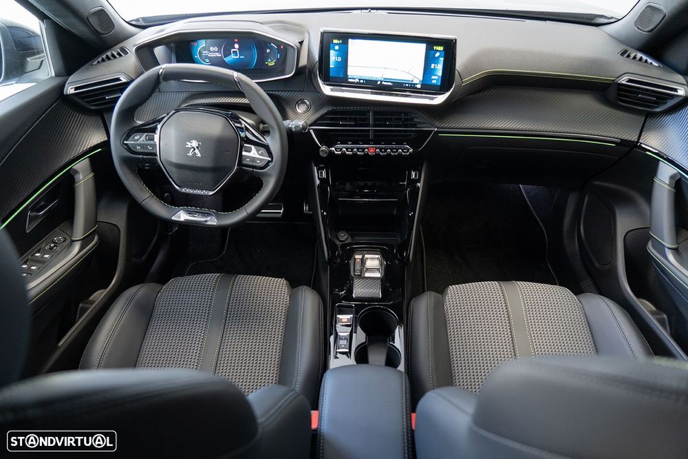 Peugeot e-2008 - 10