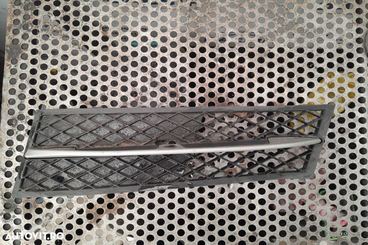GRILA BARA FATA DREAPTA 7200699 MX1253 BMW Seria 5 F10 [2009 - 2013] - 1