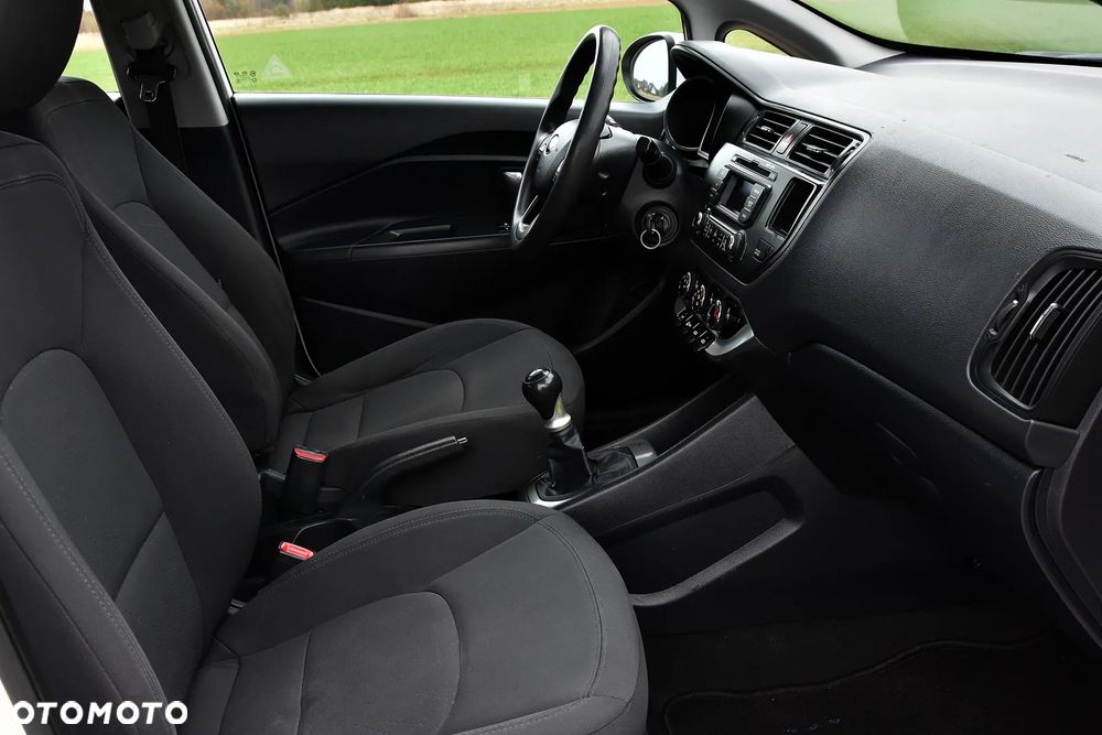 Kia Rio 1.2 M - 21