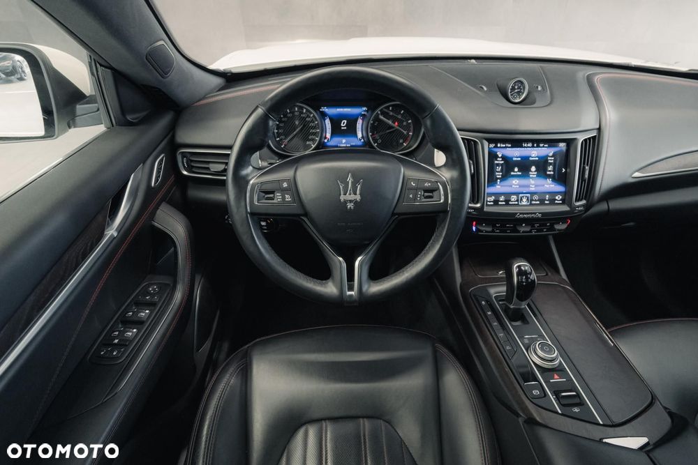 Maserati Levante - 12