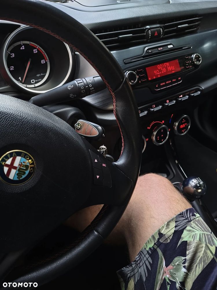 Alfa Romeo Giulietta 2.0 JTDM 16V - 28