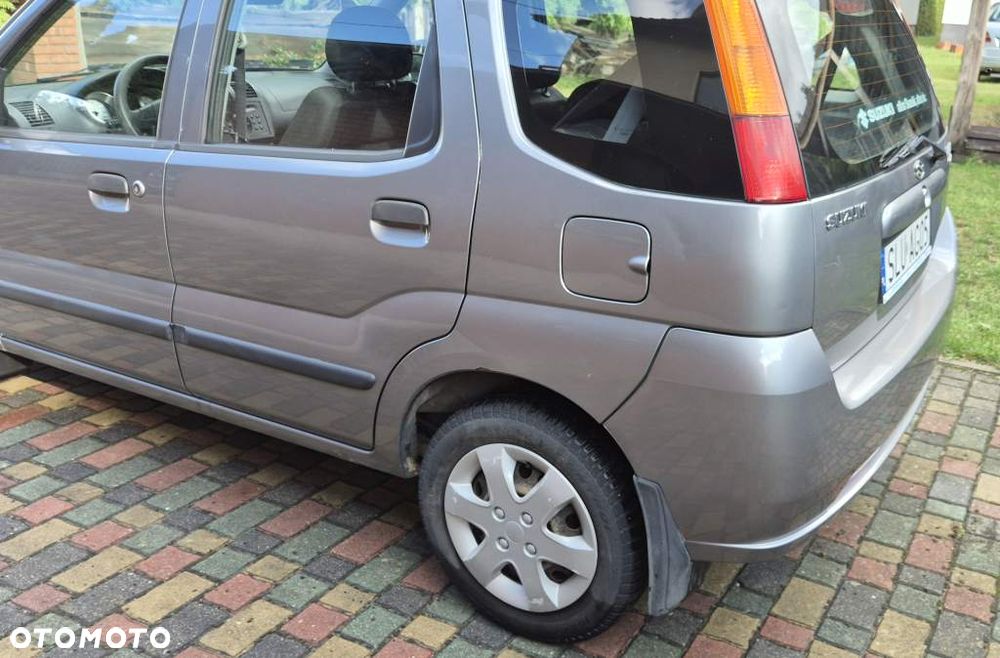 Suzuki Ignis 2006 photo 4