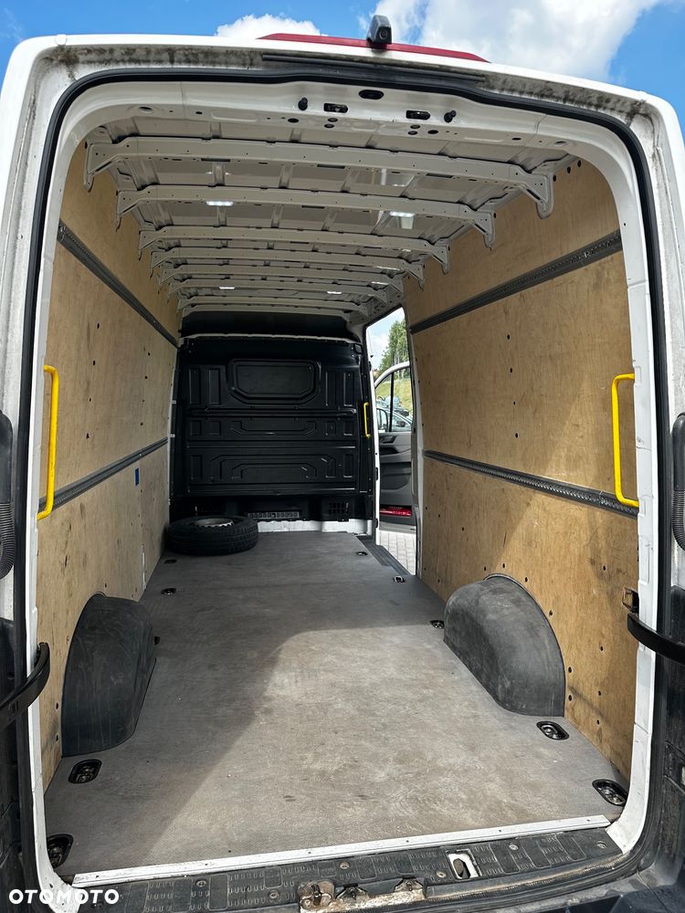 Volkswagen CRAFTER - 8
