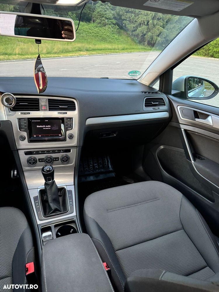 Volkswagen Golf - 13