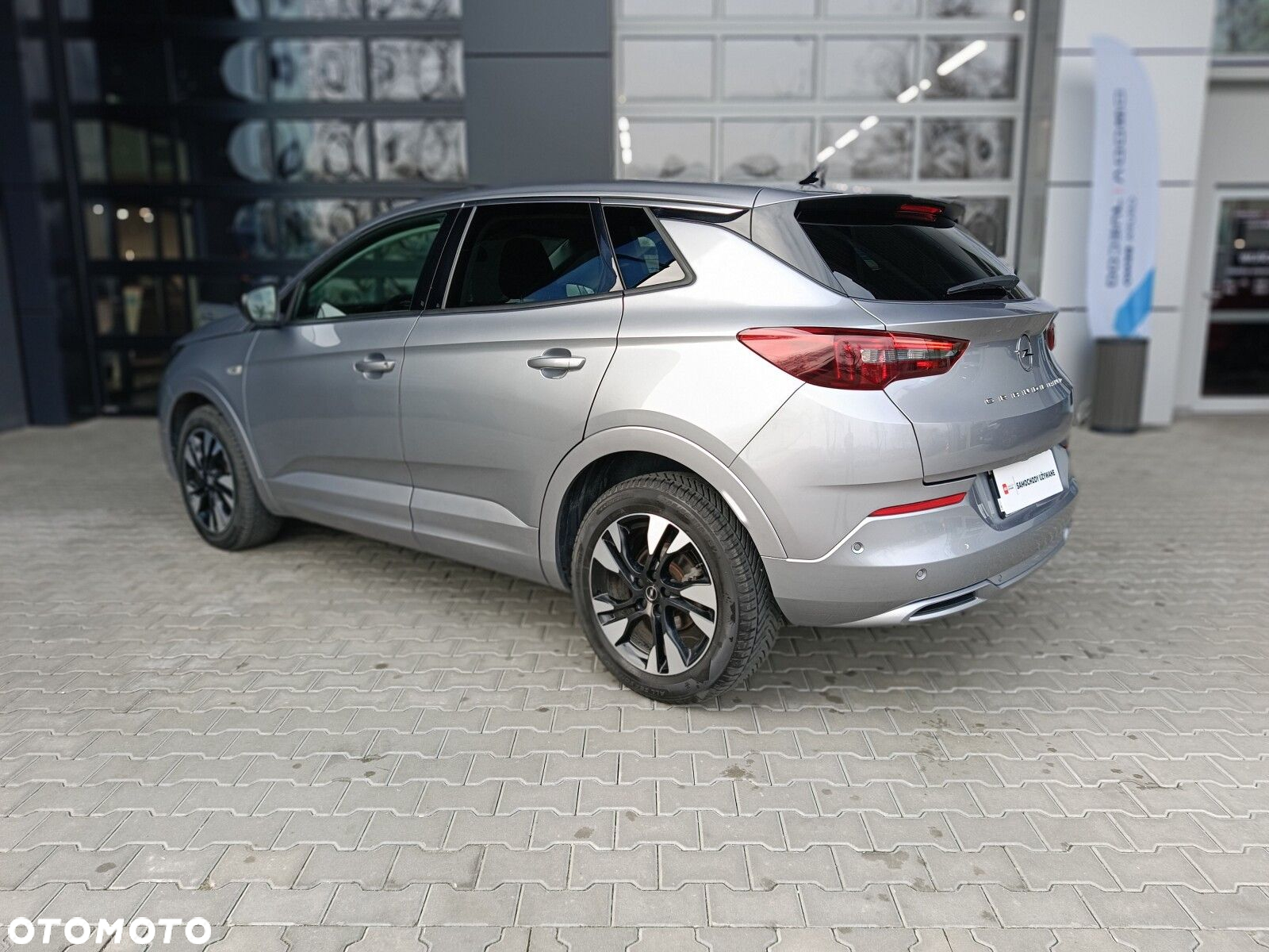 Opel Grandland 1.2 T Business Edition S&S - 22