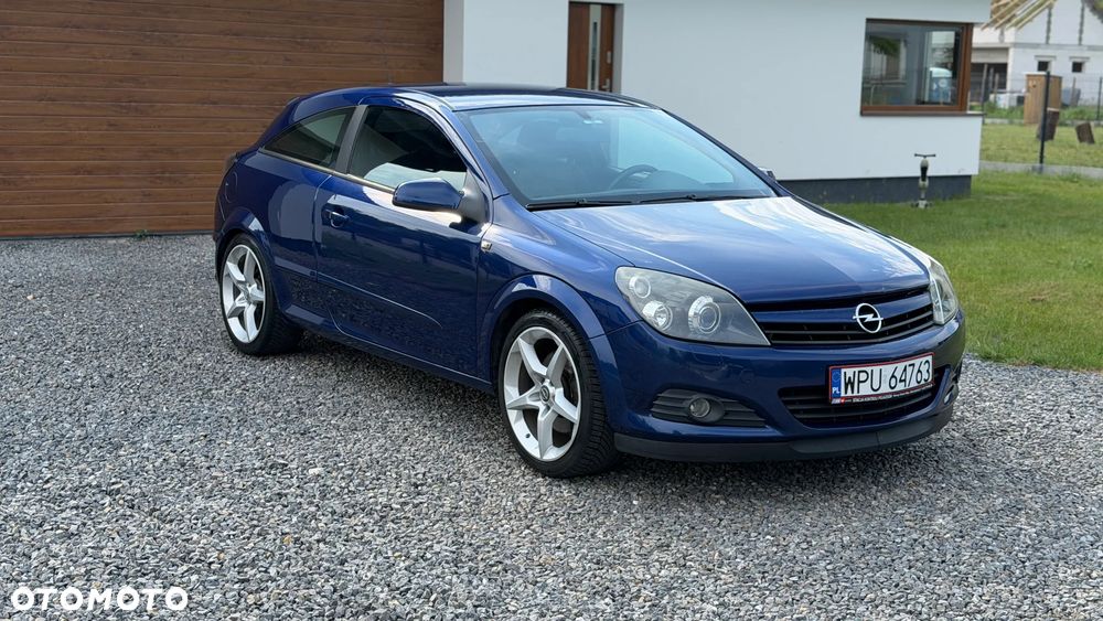 Opel Astra 2.0 T Cosmo - 6