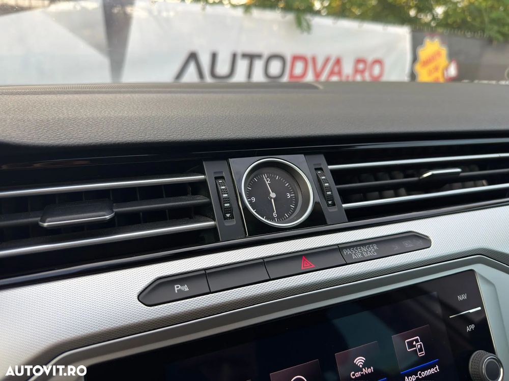 Volkswagen Passat 2.0 TDI SCR 4Motion DSG Comfortline - 27