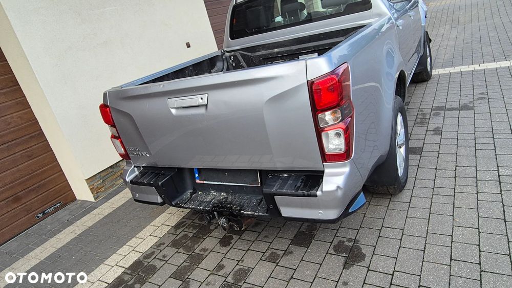 Isuzu D-Max 2023 photo 5