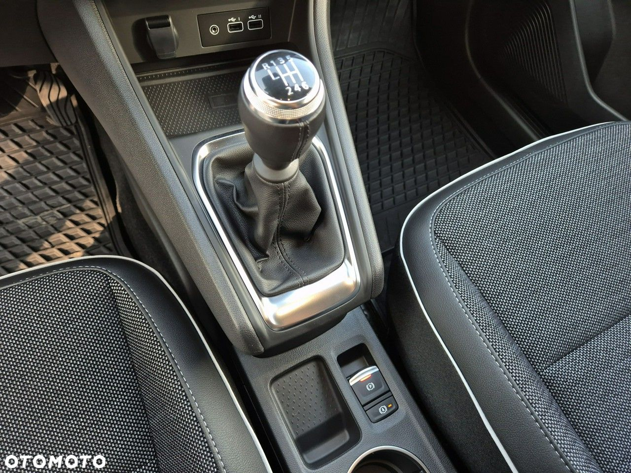 Renault Captur - 18