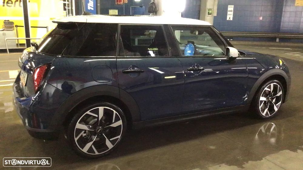 MINI 5 Portas Cooper Auto - 4