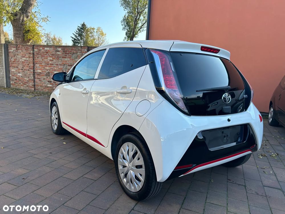 Toyota Aygo x-play Edition-S - 8